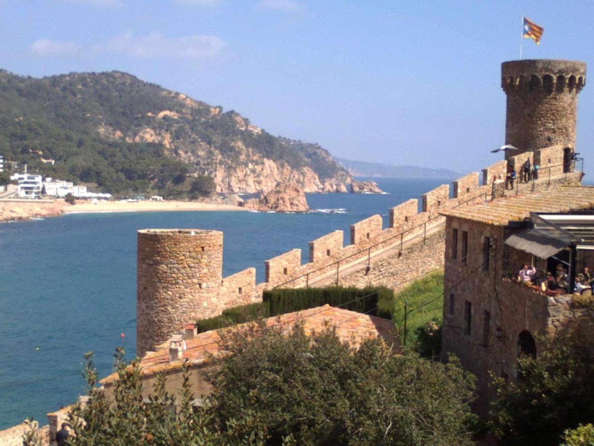 Apartamento Pau Picasso con piscina y terraza en Tossa de Mar Esterno foto
