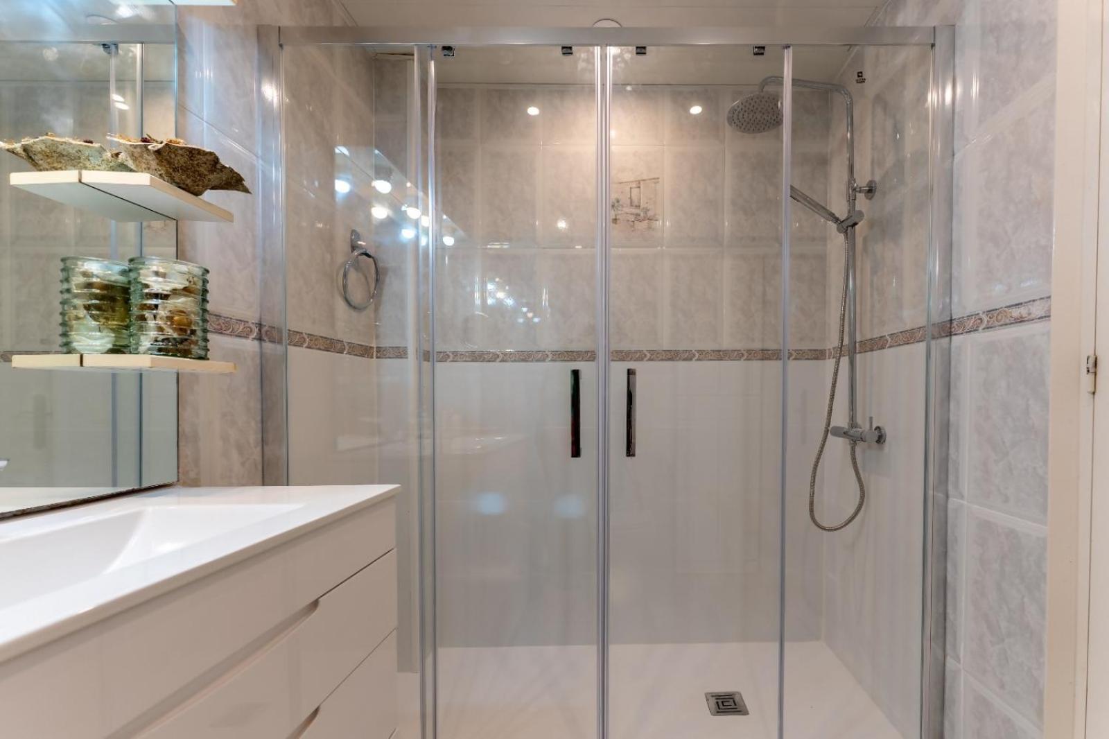 Apartamento Pau Picasso con piscina y terraza en Tossa de Mar Esterno foto